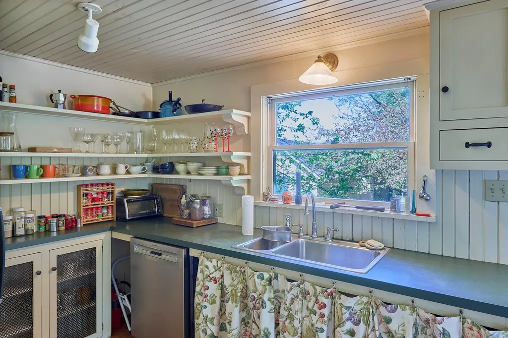 23 River Road Callicoon NY 12723