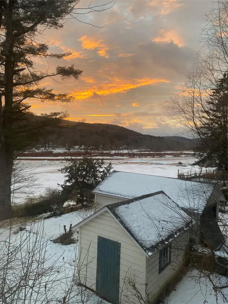 23 River Road Callicoon NY 12723