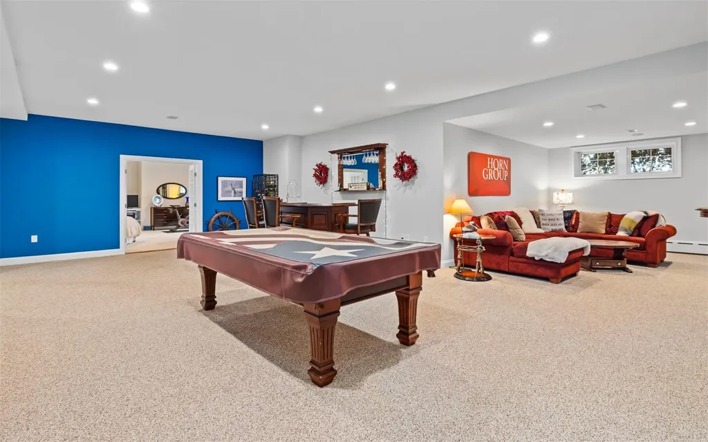 164 Colonial Parkway Manhasset NY 11030