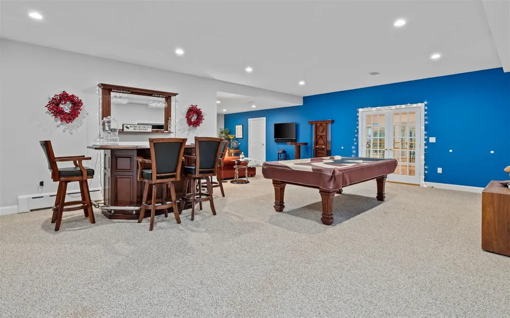 164 Colonial Parkway Manhasset NY 11030