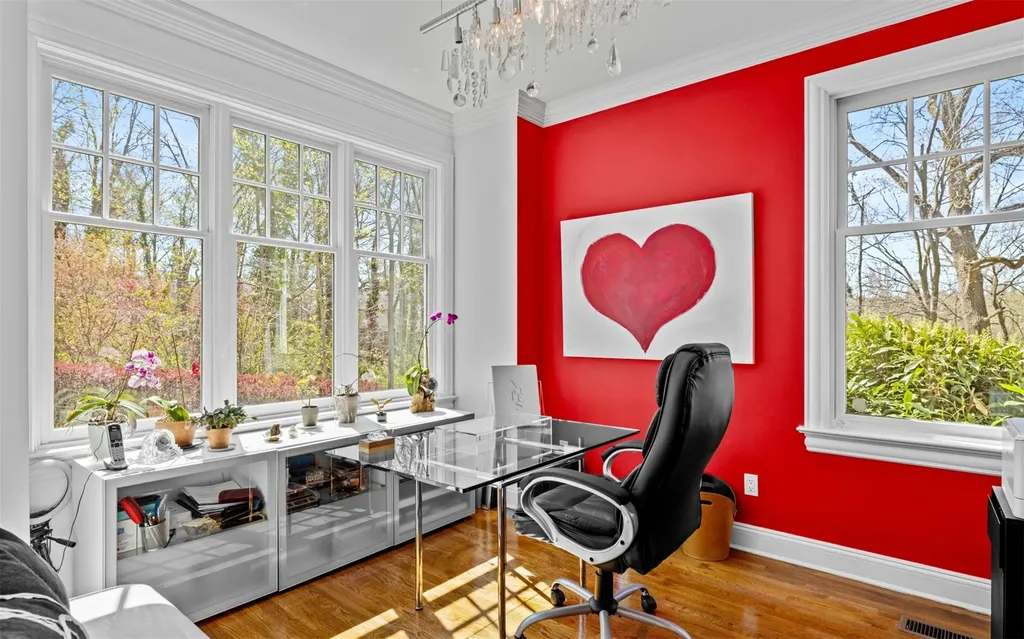 164 Colonial Parkway Manhasset NY 11030