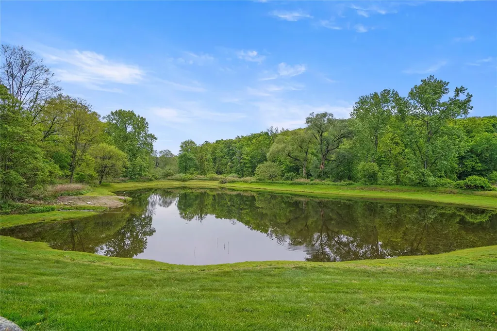 33 Krystal Drive Somers NY 10589