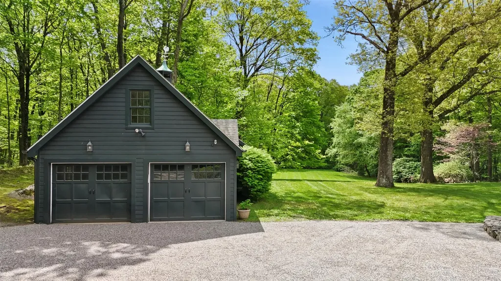 155 Hickory Kingdom Road Bedford NY 10506