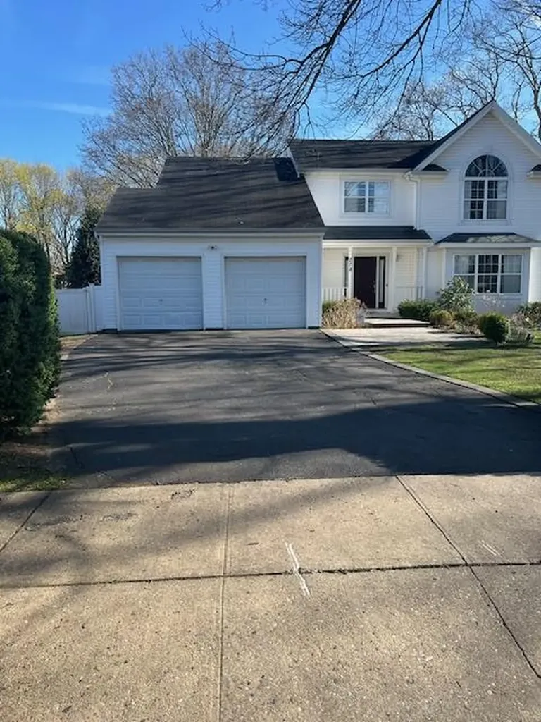 278 Crombie Street Huntington Station NY 11746