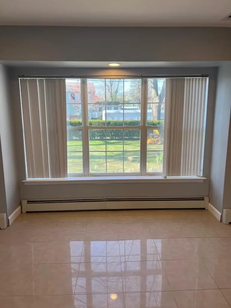 278 Crombie Street Huntington Station NY 11746
