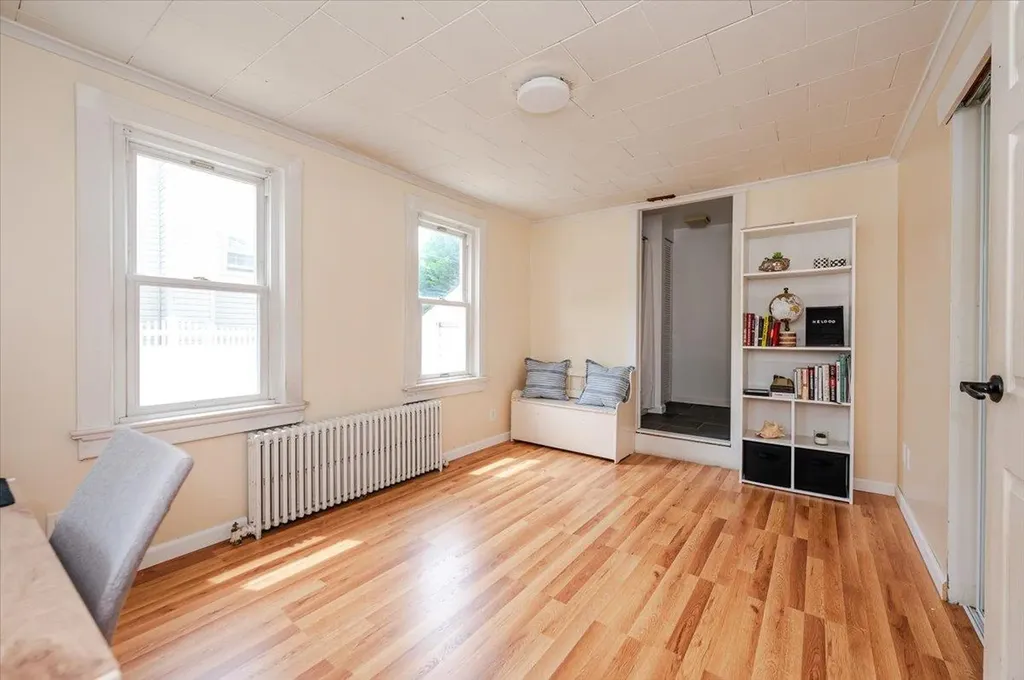 8 Alton Road Babylon NY 11702