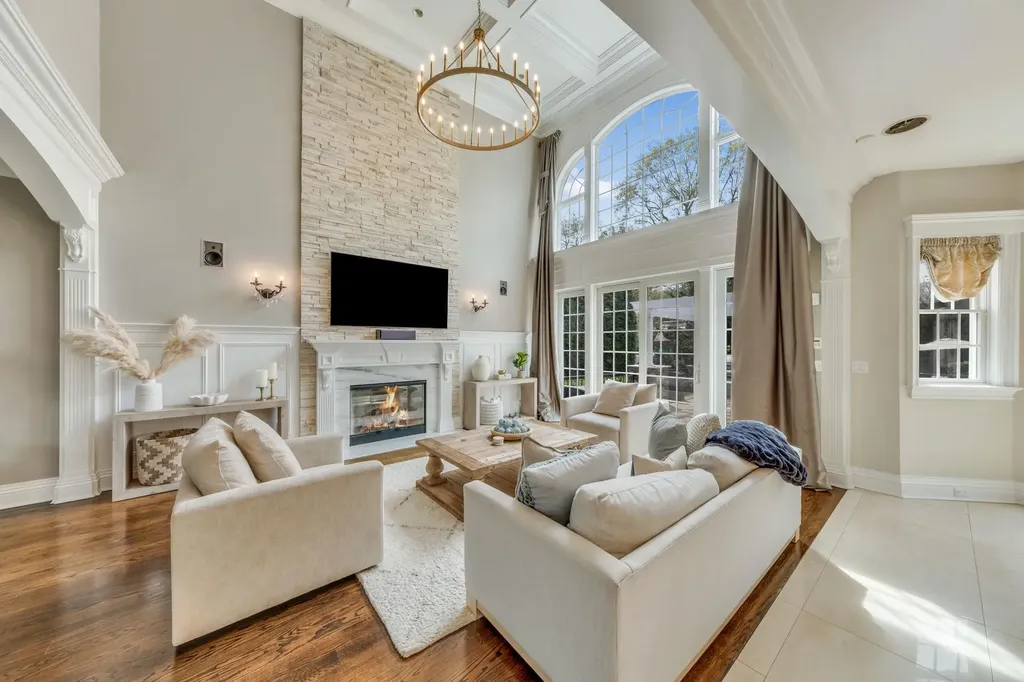 184 Hickory Lane Smithtown NY 11787
