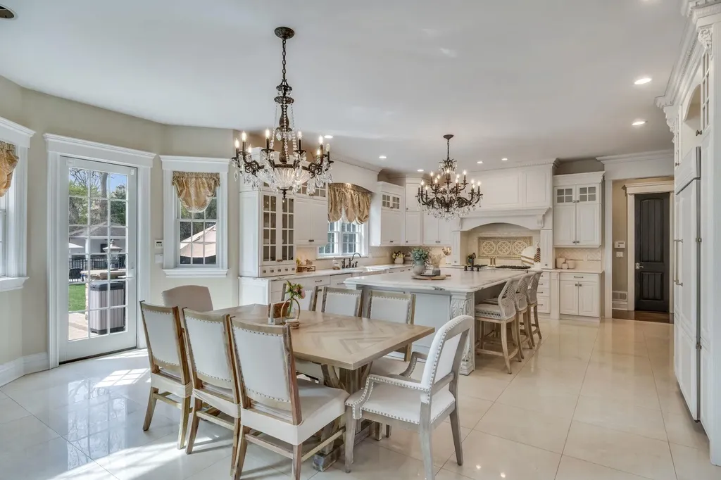 184 Hickory Lane Smithtown NY 11787