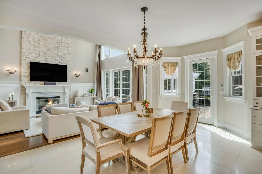 184 Hickory Lane Smithtown NY 11787