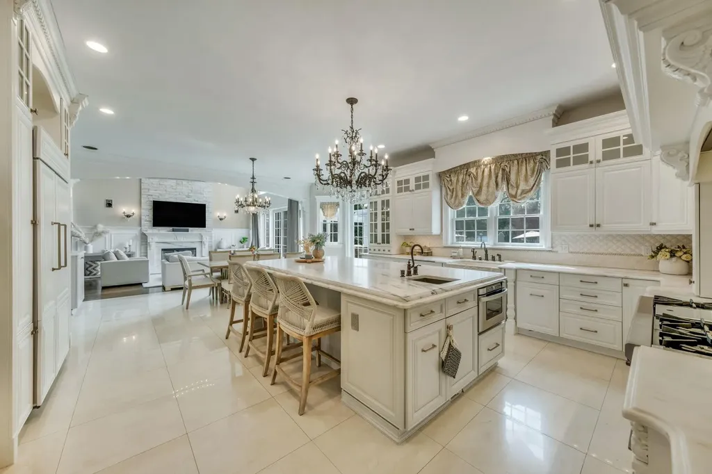 184 Hickory Lane Smithtown NY 11787