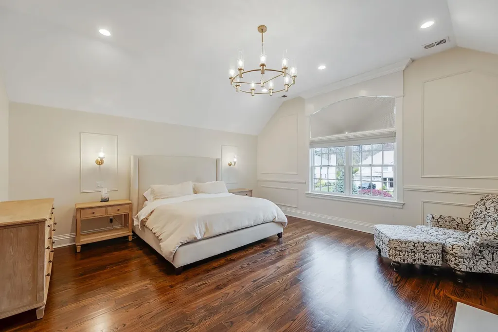 184 Hickory Lane Smithtown NY 11787