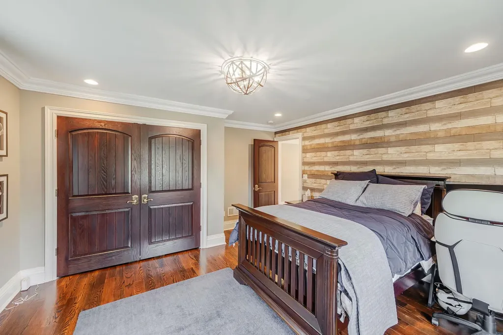184 Hickory Lane Smithtown NY 11787
