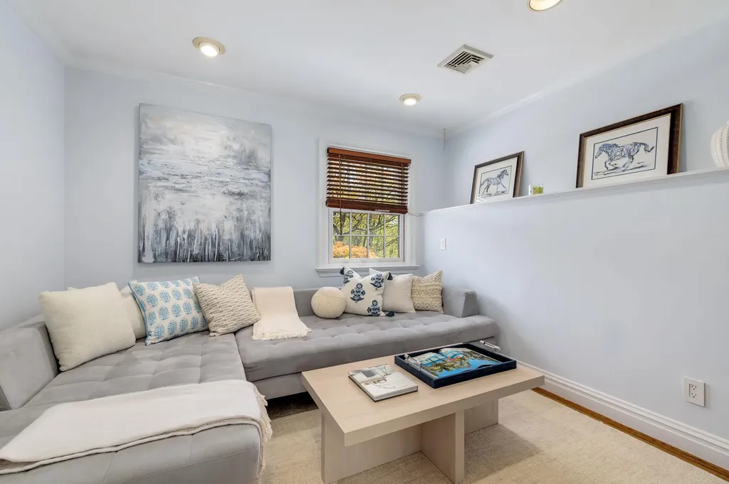 19 Courtmel Road Mount Kisco NY 10549