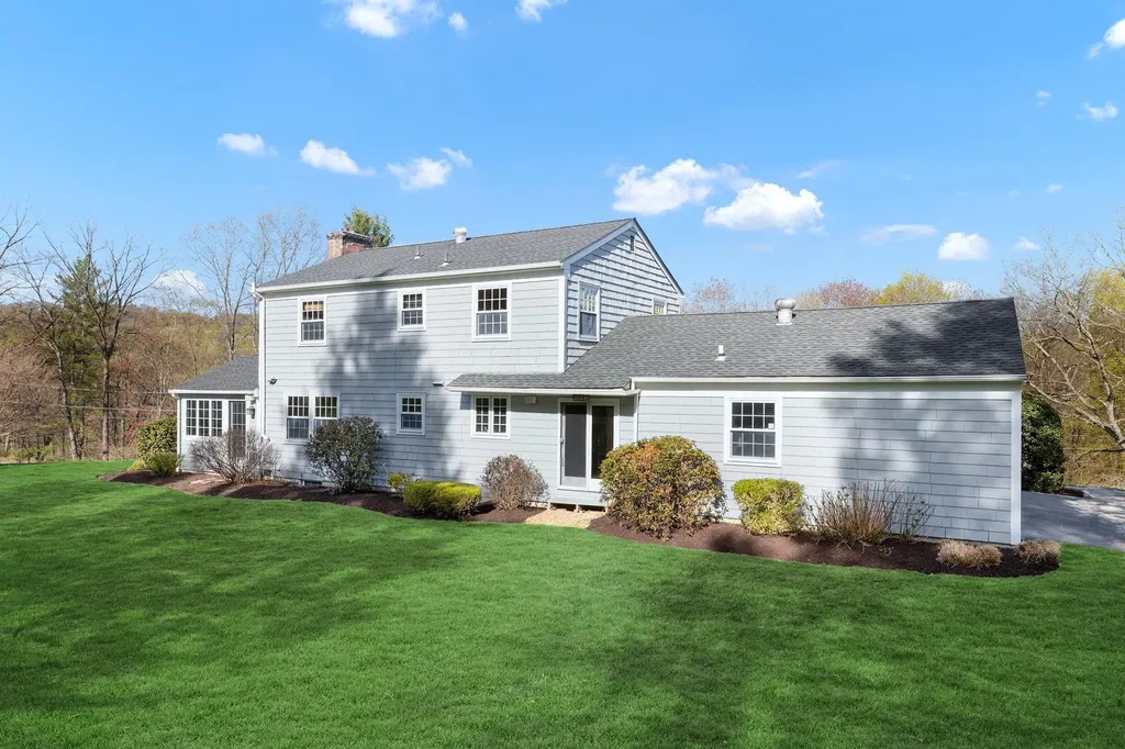 19 Courtmel Road Mount Kisco NY 10549