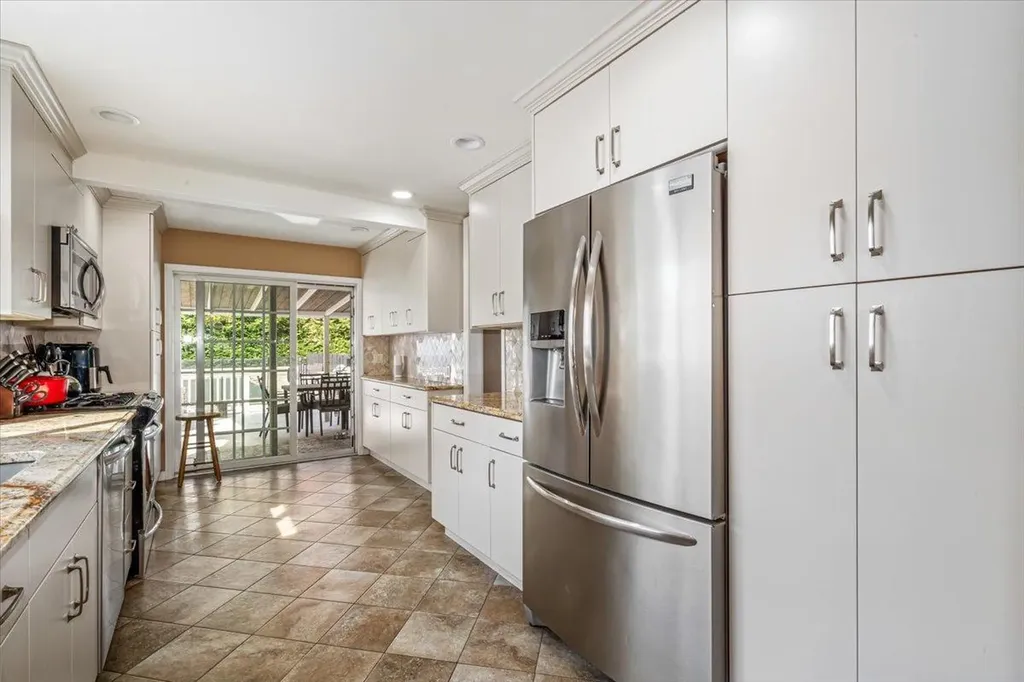 707 Glover Place Baldwin NY 11510