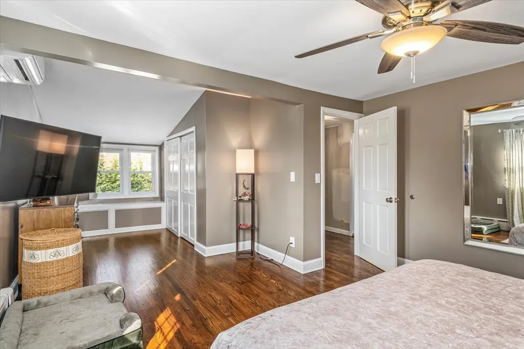 707 Glover Place Baldwin NY 11510