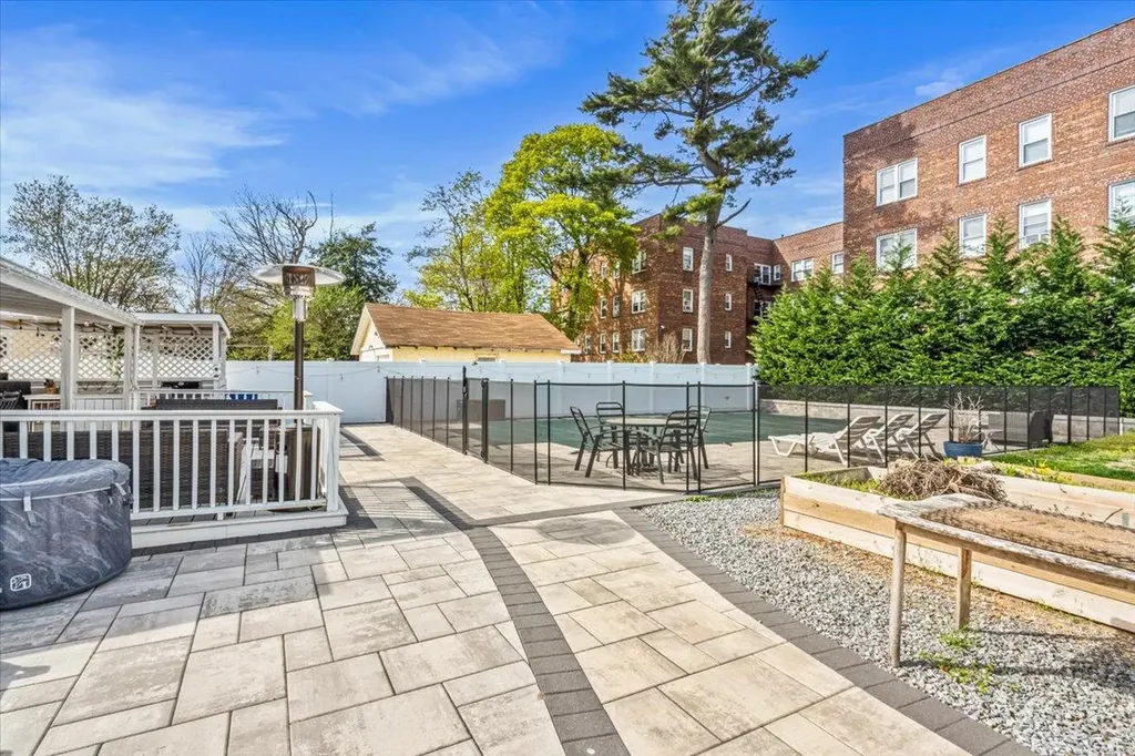707 Glover Place Baldwin NY 11510