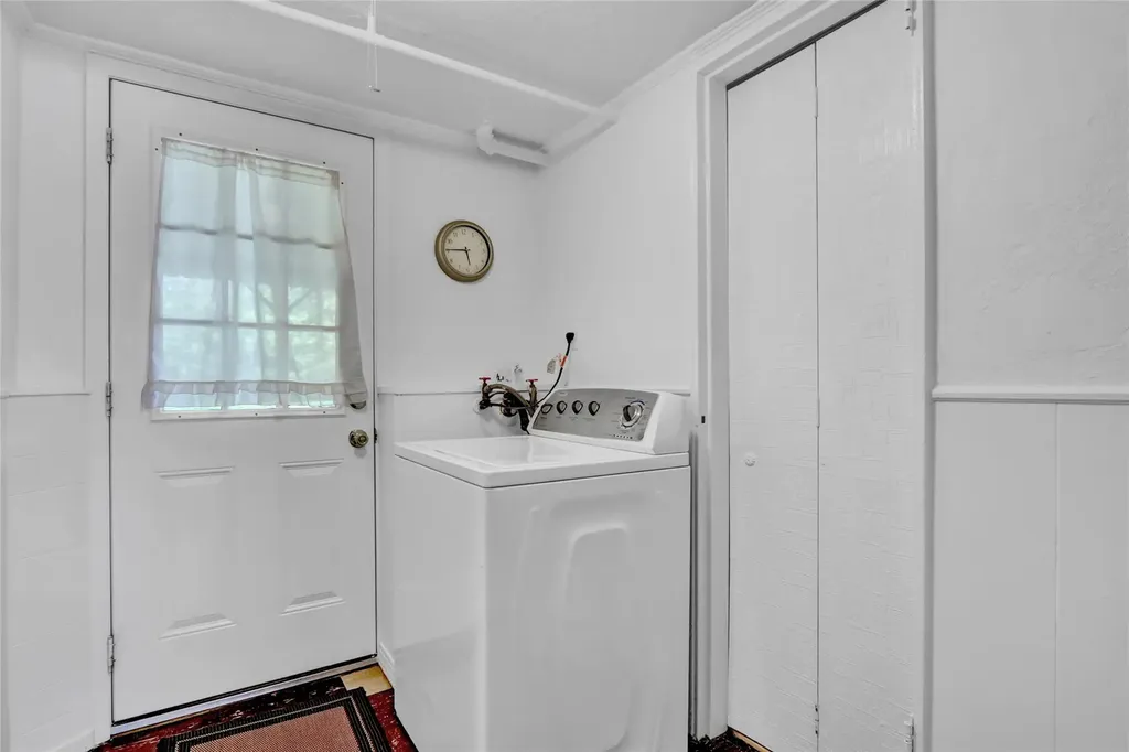 83 Gerhard Road Plainview NY 11803