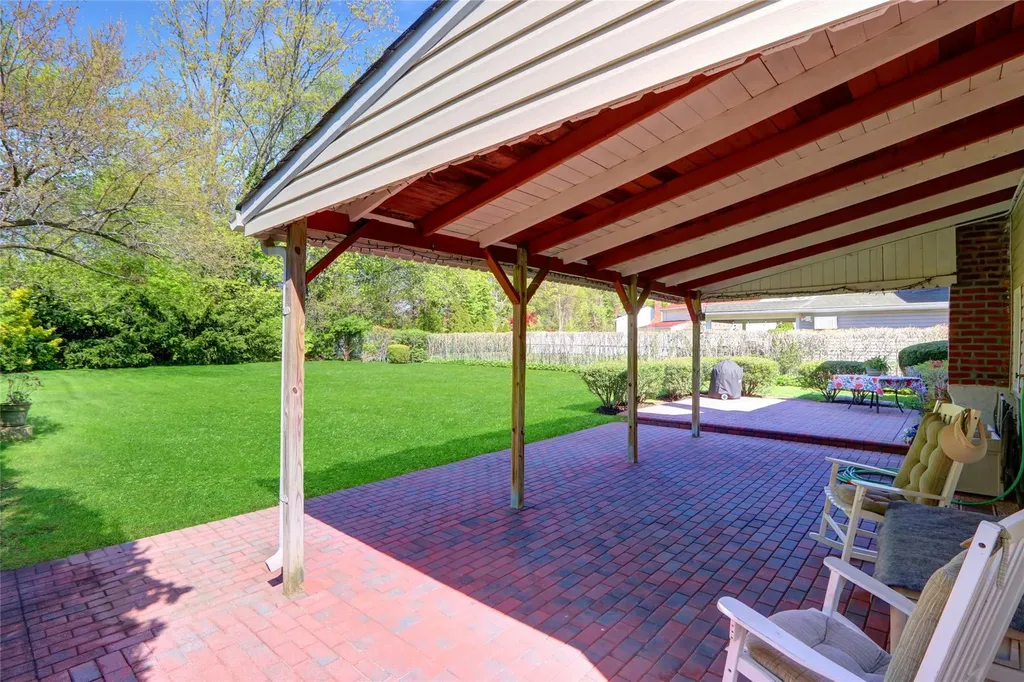 83 Gerhard Road Plainview NY 11803