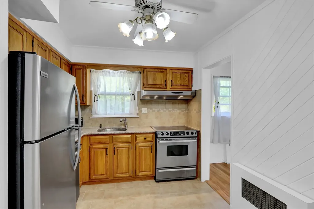 83 Gerhard Road Plainview NY 11803