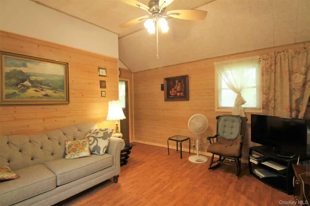 50 Glanhope Road Hopewell Junction NY 12533