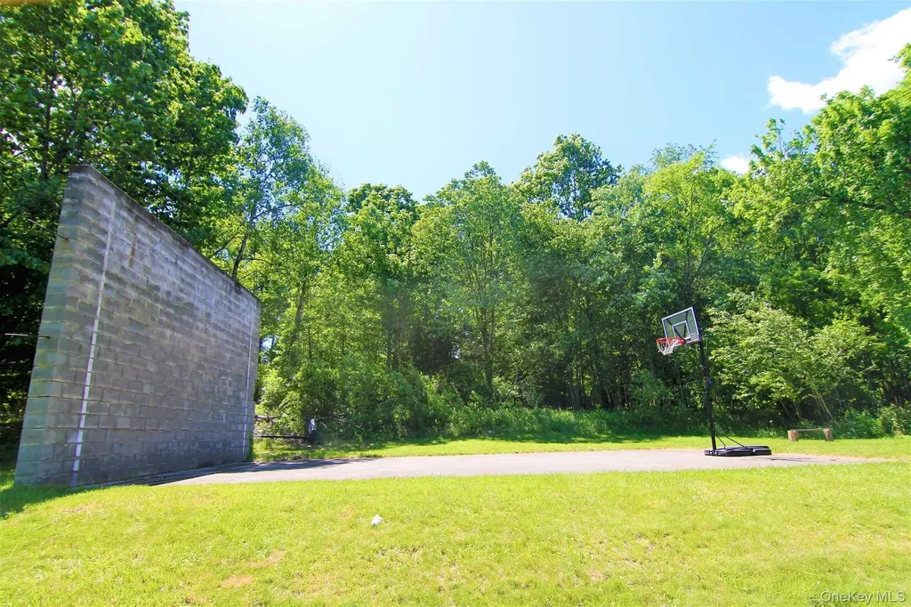 50 Glanhope Road Hopewell Junction NY 12533