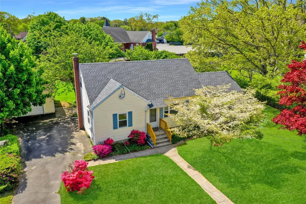 1358 Manor Lane Bay Shore NY 11706