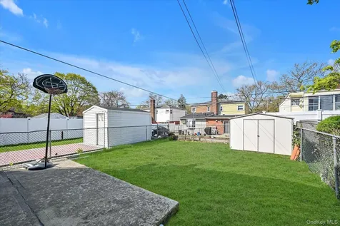 67-52 212th Street Bayside NY 11364