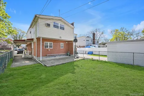 67-52 212th Street Bayside NY 11364