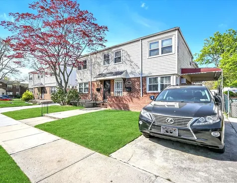 67-52 212th Street Bayside NY 11364