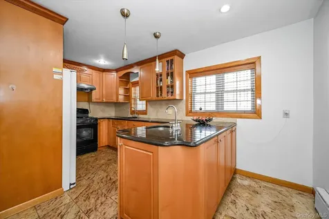 67-52 212th Street Bayside NY 11364