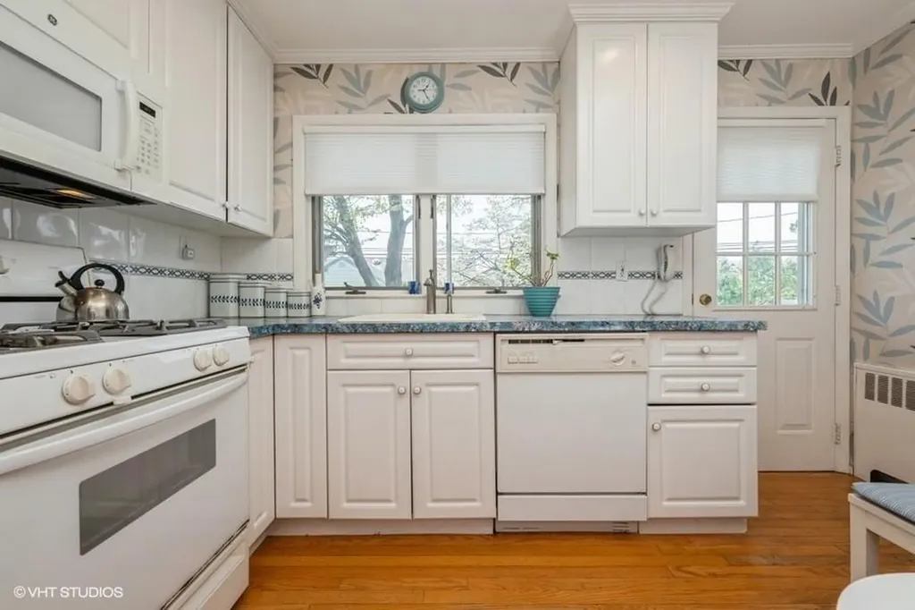 1024 Johnston Avenue Wantagh NY 11793