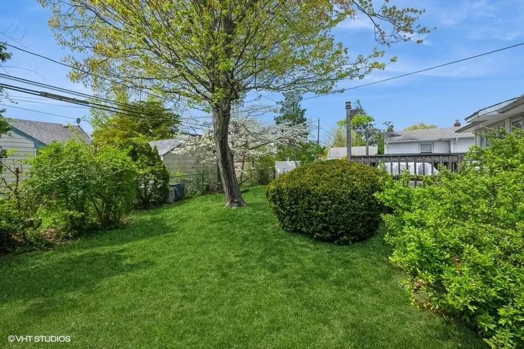 1024 Johnston Avenue Wantagh NY 11793