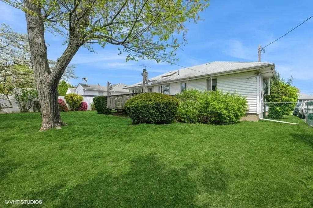 1024 Johnston Avenue Wantagh NY 11793
