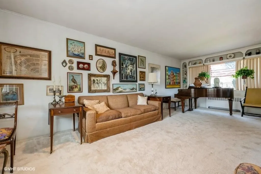 1024 Johnston Avenue Wantagh NY 11793