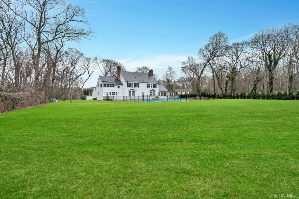 539 Split Rock Road Syosset NY 11791