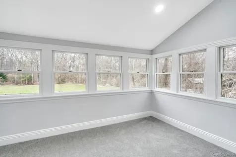 539 Split Rock Road Syosset NY 11791