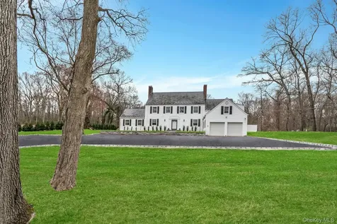 539 Split Rock Road Syosset NY 11791