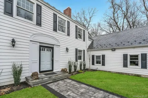 539 Split Rock Road Syosset NY 11791