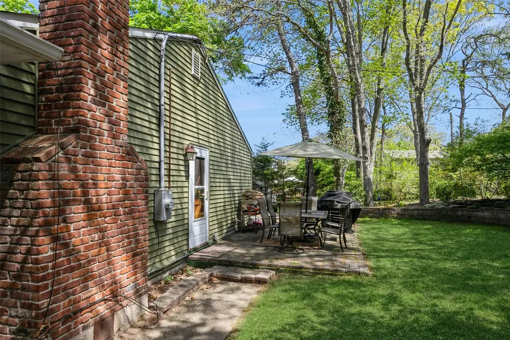 36 Mulberry Drive Smithtown NY 11787
