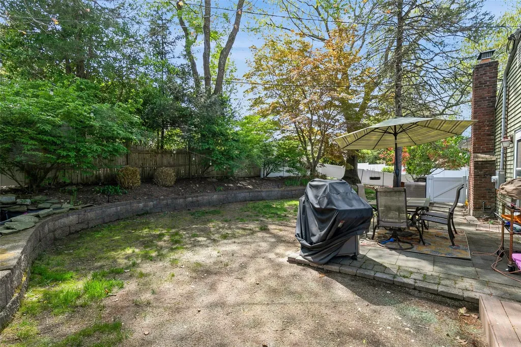 36 Mulberry Drive Smithtown NY 11787