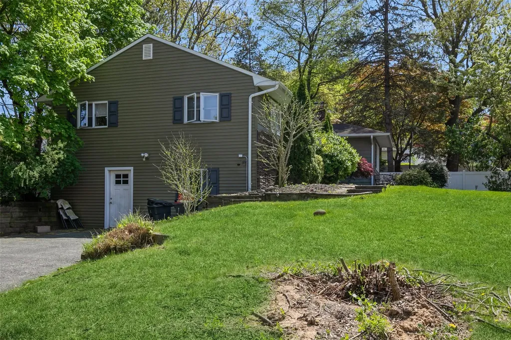 36 Mulberry Drive Smithtown NY 11787