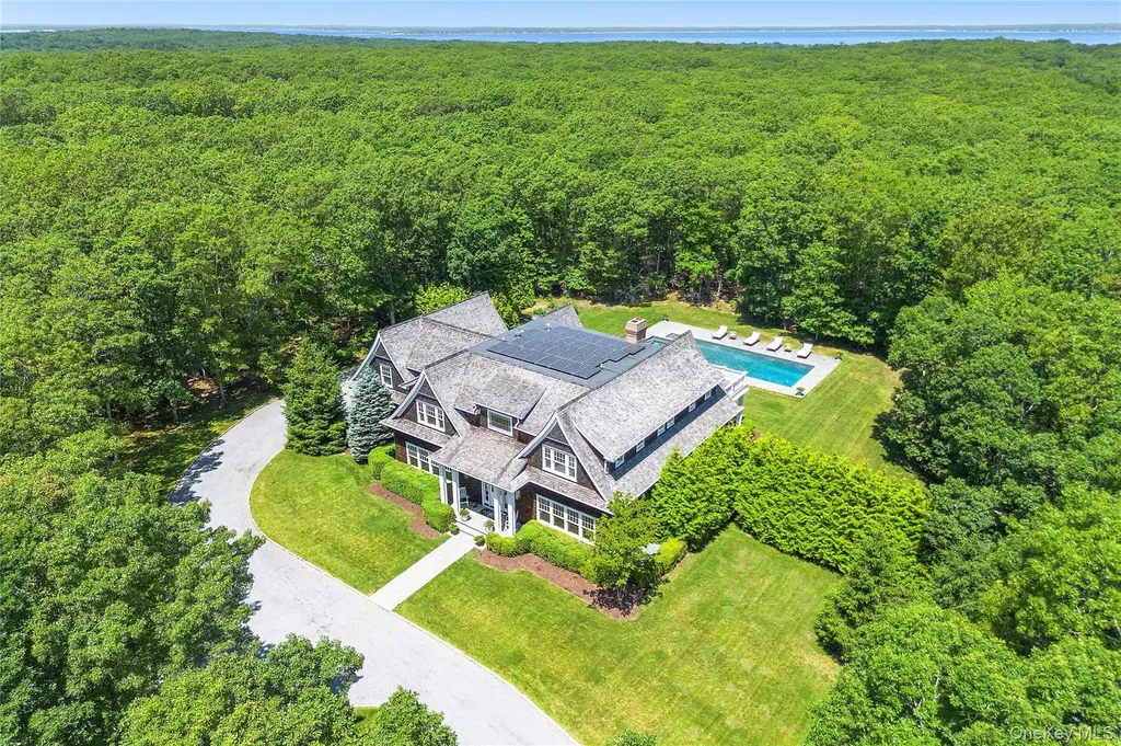 471 Middle Line Highway Sag Harbor NY 11963
