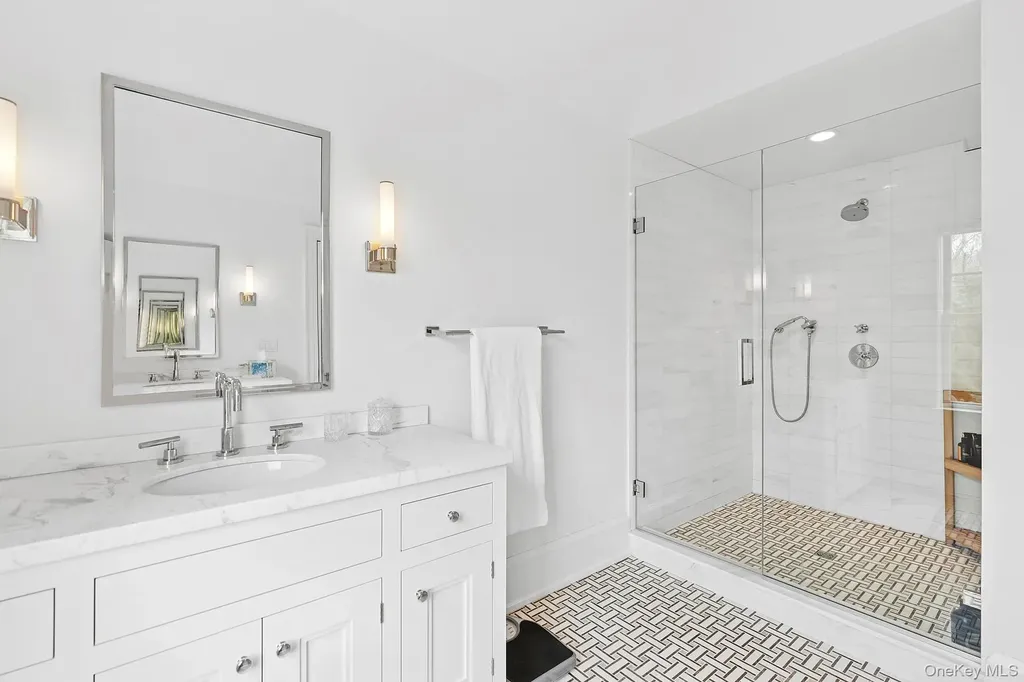 471 Middle Line Highway Sag Harbor NY 11963
