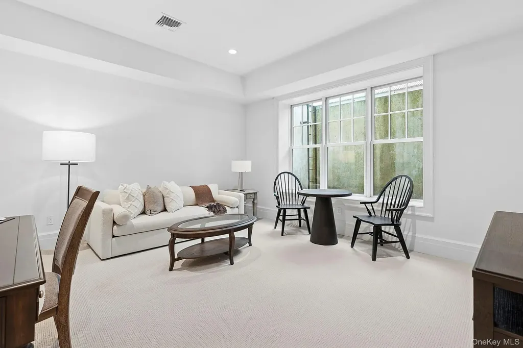 471 Middle Line Highway Sag Harbor NY 11963