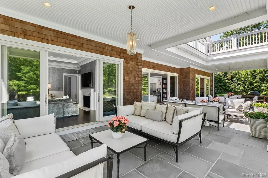 471 Middle Line Highway Sag Harbor NY 11963