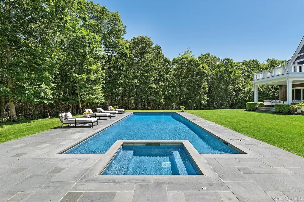471 Middle Line Highway Sag Harbor NY 11963