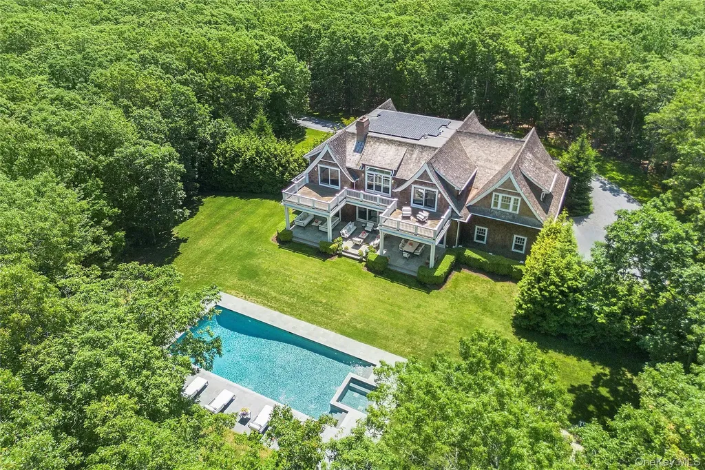471 Middle Line Highway Sag Harbor NY 11963