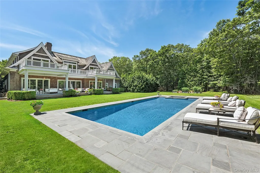 471 Middle Line Highway Sag Harbor NY 11963