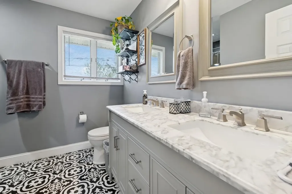 3114 Heather Avenue Medford NY 11763
